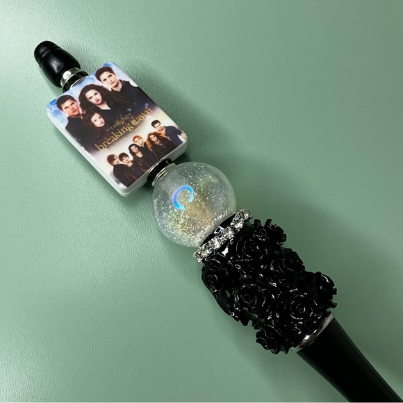 Breaking Dawn Handmade Beaded Pen with Large Sparkle Bead and Black Rose Accents - Picture 4 of 7
